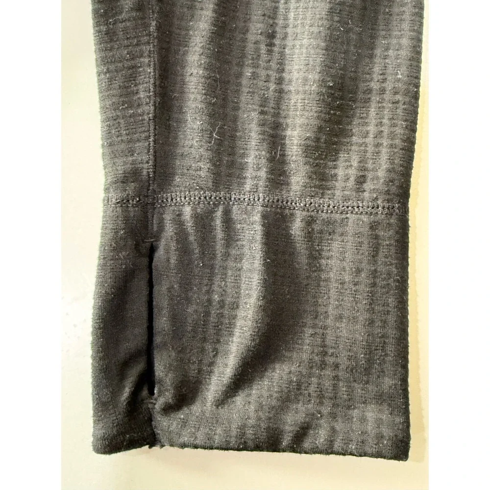 Nike Yoga Men's Large Black Athletic Long Sleeve Shirt